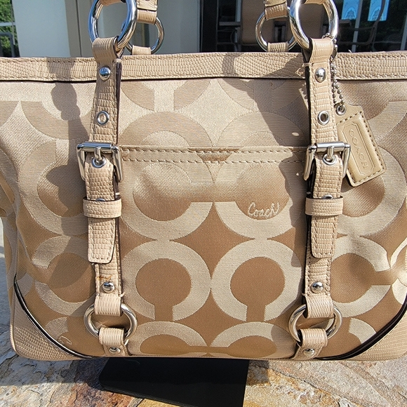 Coach Signature Buckle Tote Bag Tan With Leather Trim - Picture 2 of 14